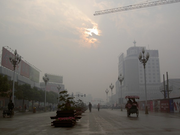 中国政府が環境規制強化で操業停止も