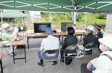 「住む村守る」　群馬・嬬恋村で防災訓練　渡辺建設など8社や行政が参加、噴火や河川増水を想定して...