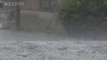 山陰地方で局地的な大雨　土砂災害に警戒を　台風７号の被害を受けた三朝町の河原風呂では対策も　鳥...