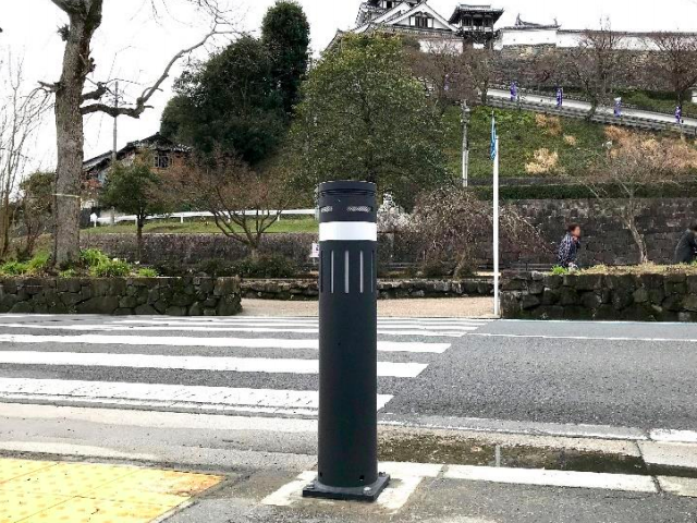 防災モニタリングできる冠水センサ付き車止め