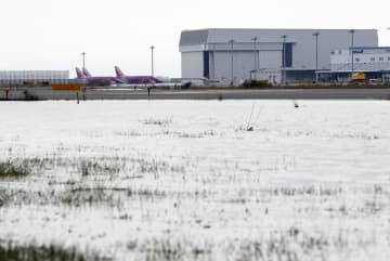 関空 新千歳閉鎖 経済に痛手 訪日客減 物流は停滞 防災 危機管理トピックス リスク対策 Com 新建新聞社 関空 新千歳閉鎖 経済に痛手 訪日客減 物流は停滞 防災 危機管理トピックス リスク対策 Com 新建新聞社