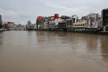 福岡と大分に大雨特別警報、複数の河川氾濫　トヨタ3工場で稼働調整