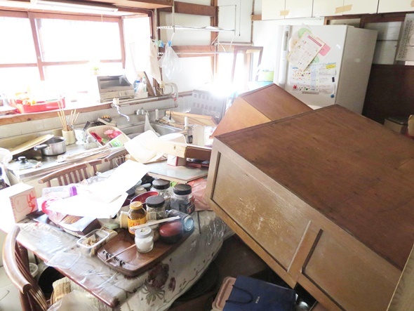 賃貸住宅の家具転倒防止対策に希望が！港区の先進的な取り組みをご紹介します‼