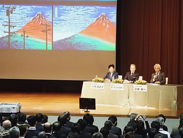 小池知事出席無電柱化イベントに400人