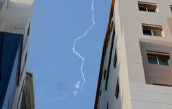 イラン報復、湾岸各国で被害＝ドバイ空港全便見合わせ