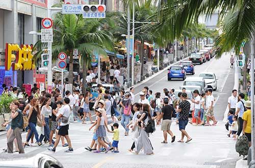 沖縄観光客900万人超えも 渋滞や感染症の防疫対策に課題 防災 危機管理トピックス リスク対策 Com 新建新聞社 沖縄観光客900万人超えも 渋滞や感染症の防疫対策に課題 防災 危機管理トピックス リスク対策 Com 新建新聞社