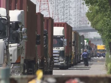 トヨタが一部の拠点で7日の作業停止へ…サイバー攻撃でコンテナの搬出入滞る名古屋港