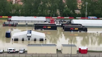 イタリアで大雨 F1も中止　8人死亡 1万人超避難