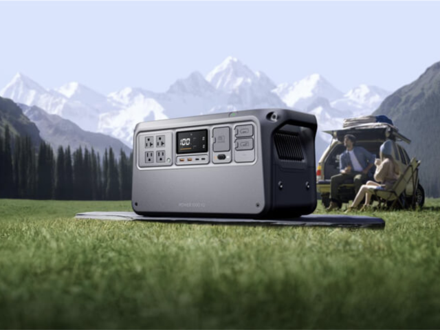 最大出力2600W、容量1024Whのポータブル電源